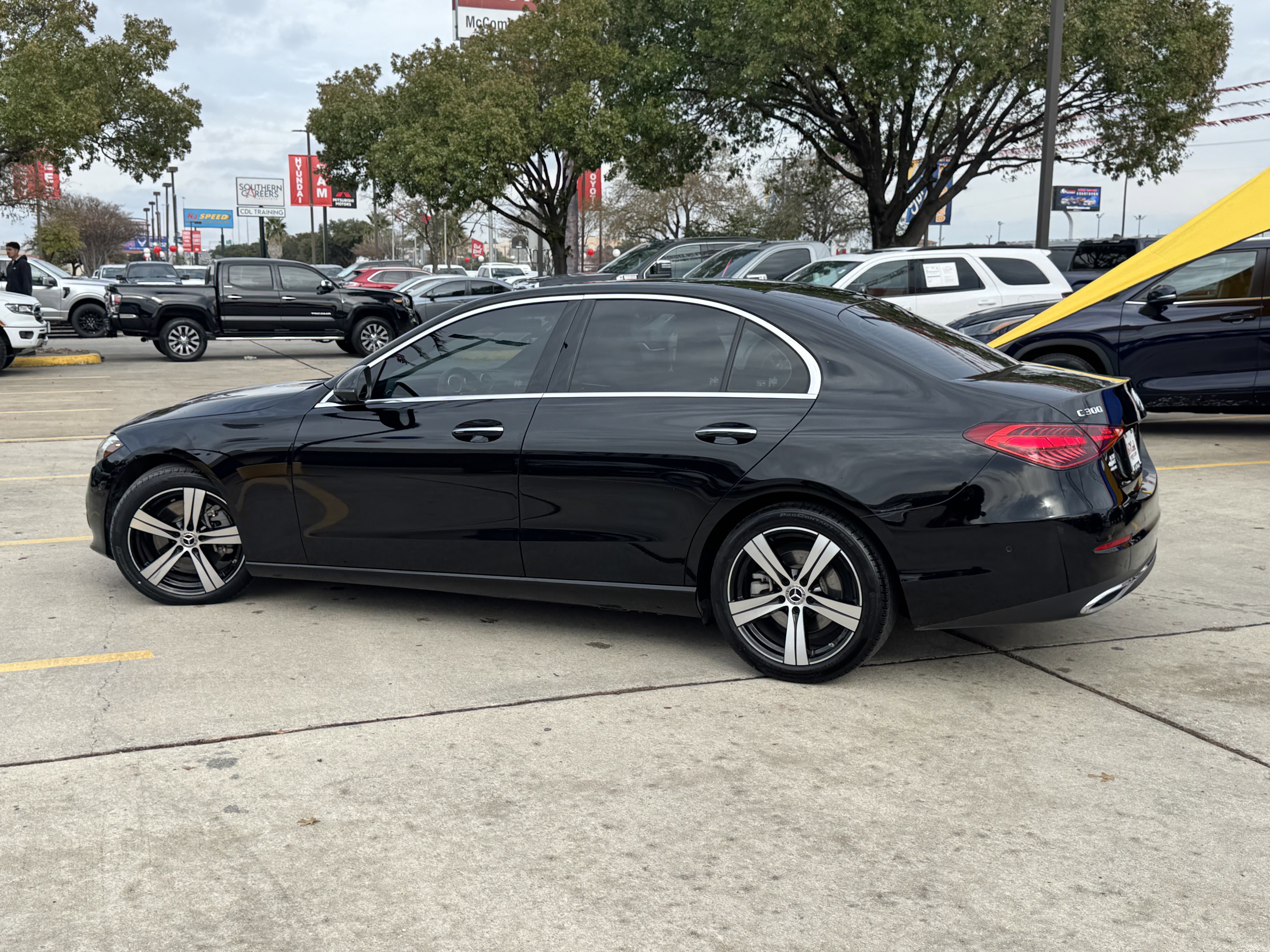Used 2024 Mercedes-Benz C 300 4MATIC Sedan image 11