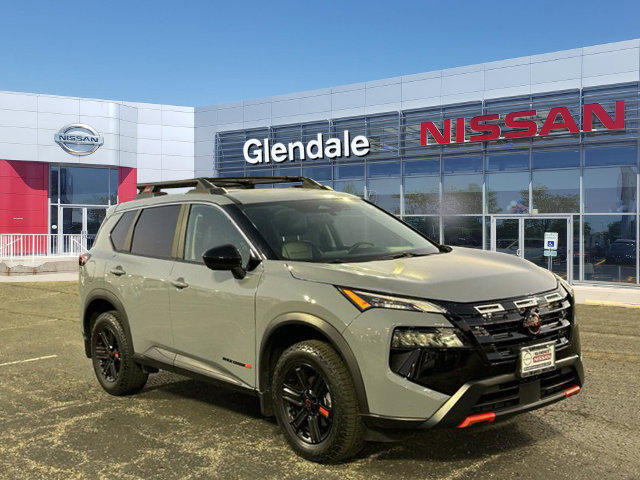 Certified 2025 Nissan Rogue SV AWD/4WD image 3
