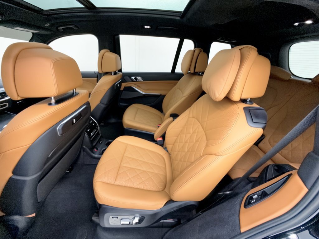 Certified 2024 BMW X7 xDrive40i w/ M Sport Package AWD/4WD image 25