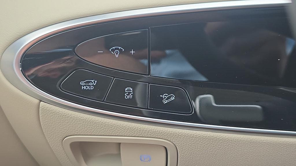 New 2026 Genesis GV70 2.5T Advanced AWD/4WD image 17