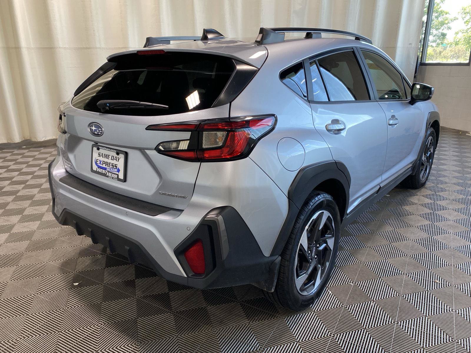 Used 2024 Subaru Crosstrek 2.5i Limited AWD/4WD image 14