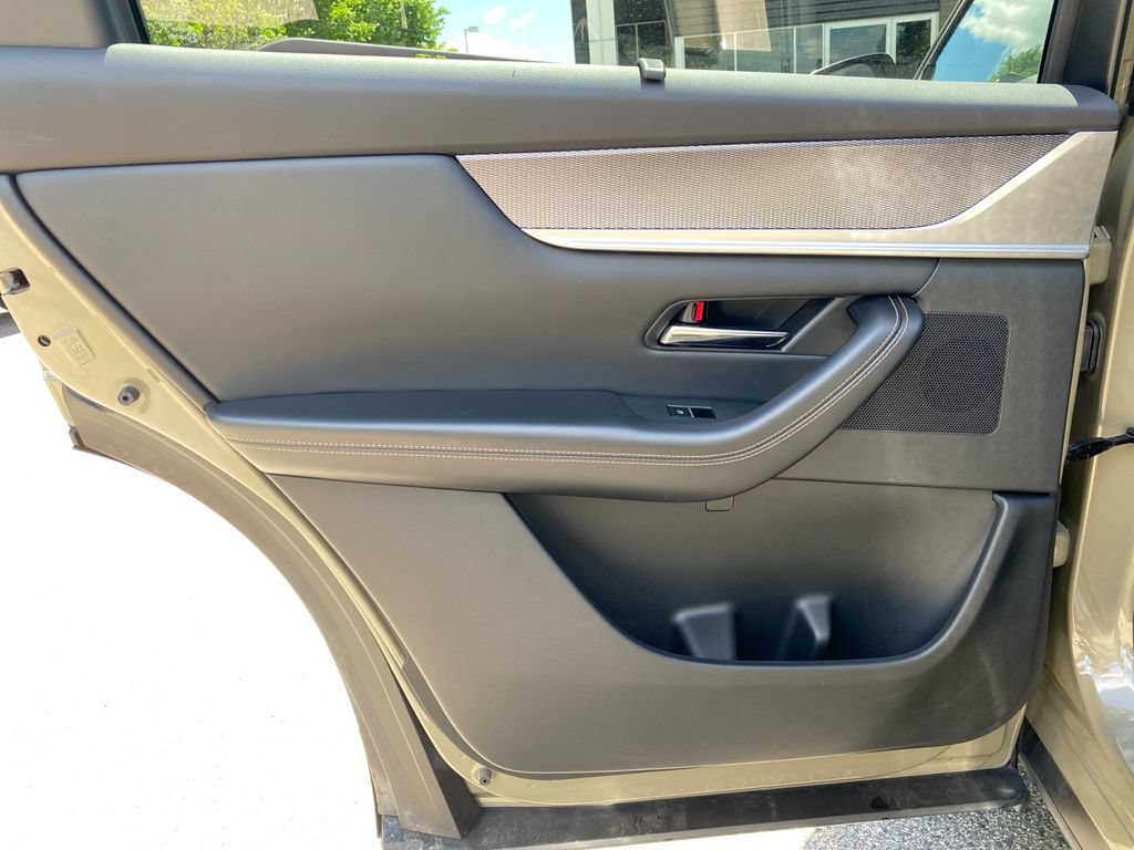 Used 2025 MAZDA CX-70 Plug-In Hybrid w/ Premium Plus AWD/4WD image 33