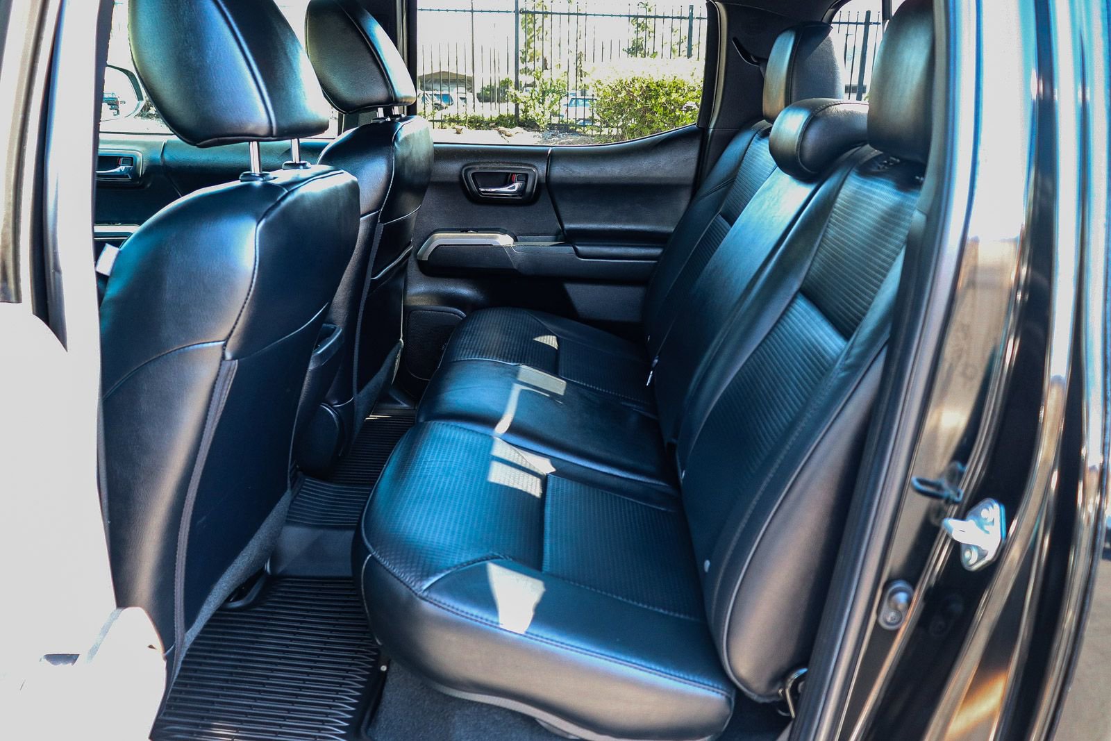 Used 2022 Toyota Tacoma Limited w/ Nightshade Package AWD/4WD image 21