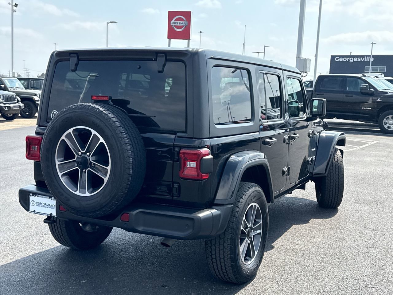 Used 2023 Jeep Wrangler Sahara w/ LED Lighting Group AWD/4WD image 3