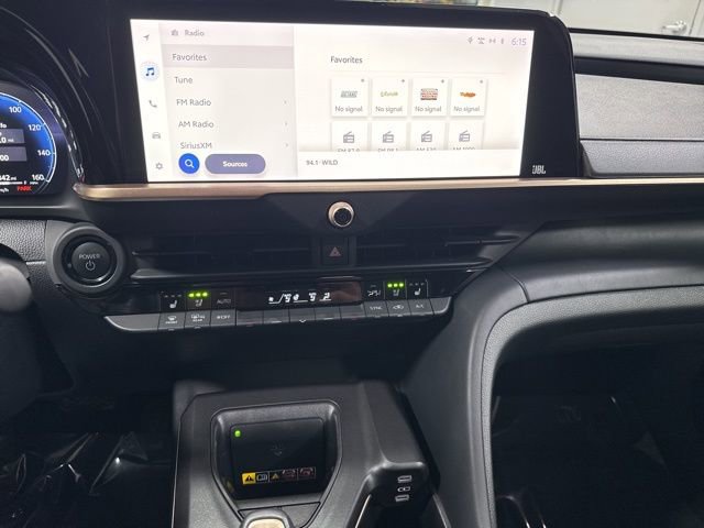 Used 2023 Toyota Crown Limited AWD/4WD image 20