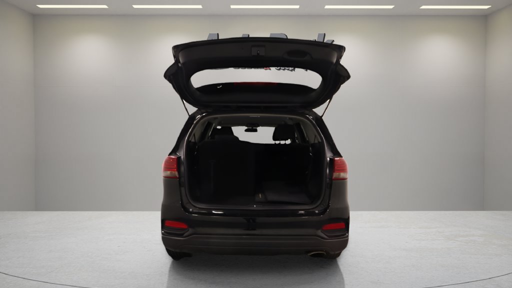 Used 2019 Kia Sorento AWD image 17