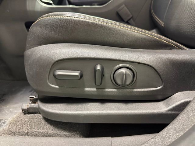 Used 2020 GMC Terrain SLT w/ Preferred Package image 16