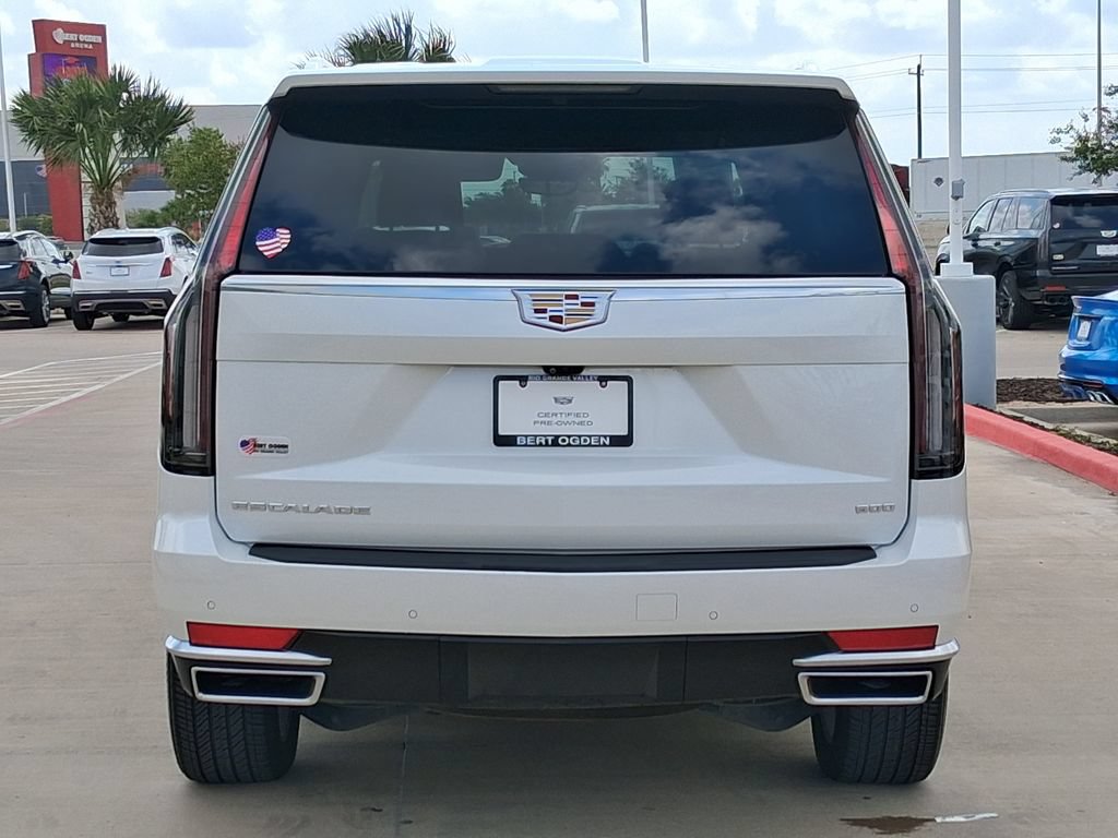 Used 2024 Cadillac Escalade Premium Luxury RWD image 5