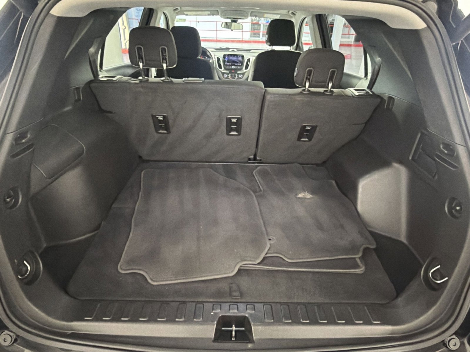 Used 2019 Chevrolet Equinox LT w/ Sun & Navigation Package image 26