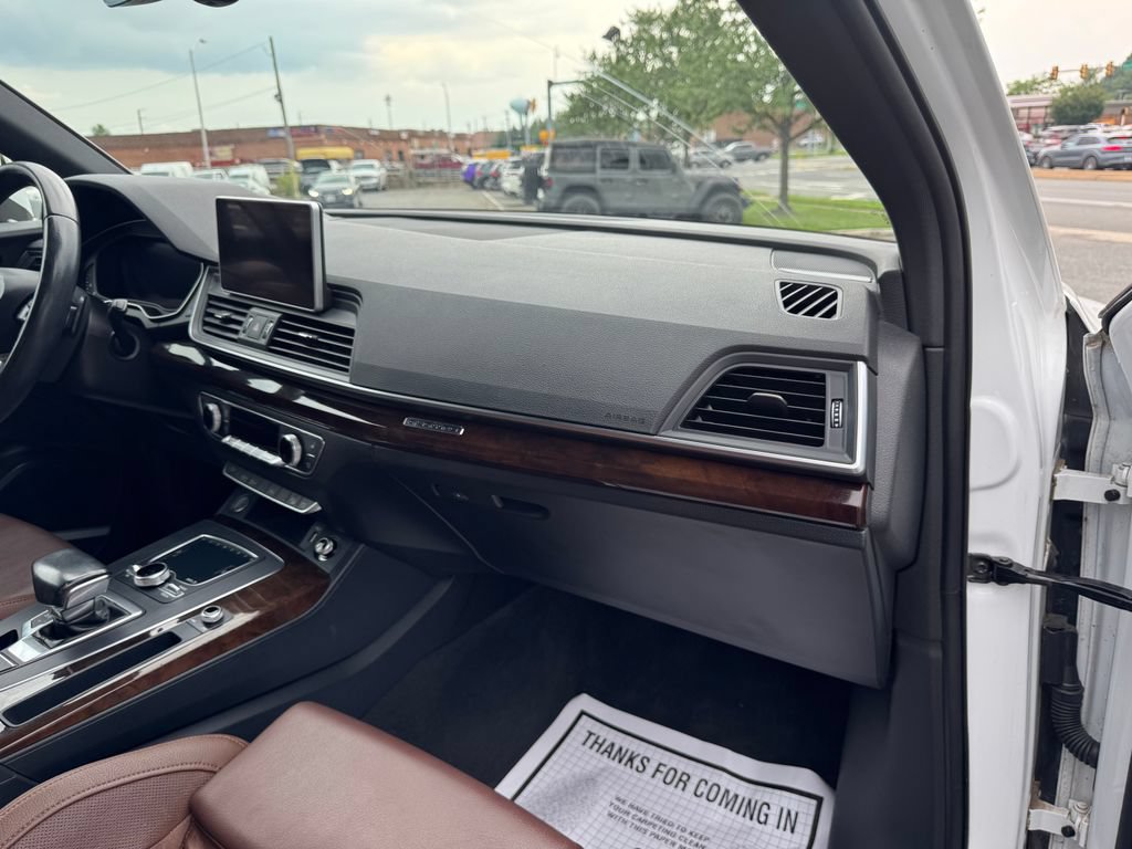 Used 2018 Audi Q5 2.0T Premium Plus w/ Premium Plus Package AWD/4WD image 29