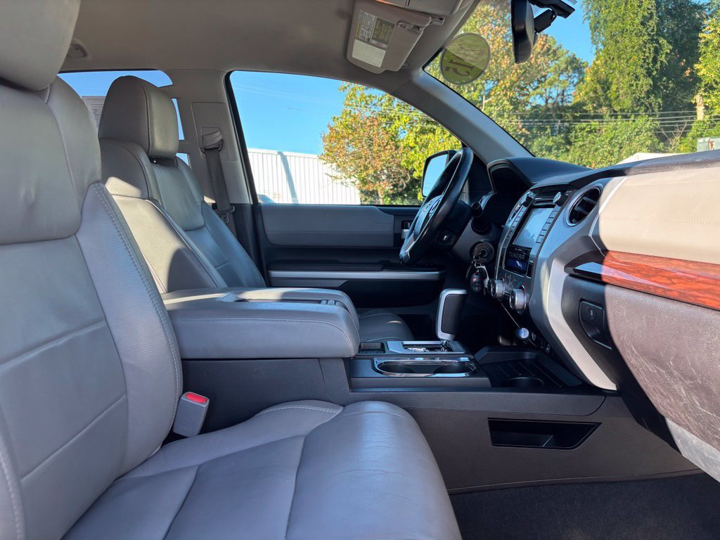 Used 2015 Toyota Tundra Limited w/ Limited Premium Package AWD/4WD image 31
