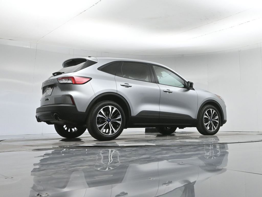 Certified 2022 Ford Escape SE w/ SE Sport Appearance Package image 51