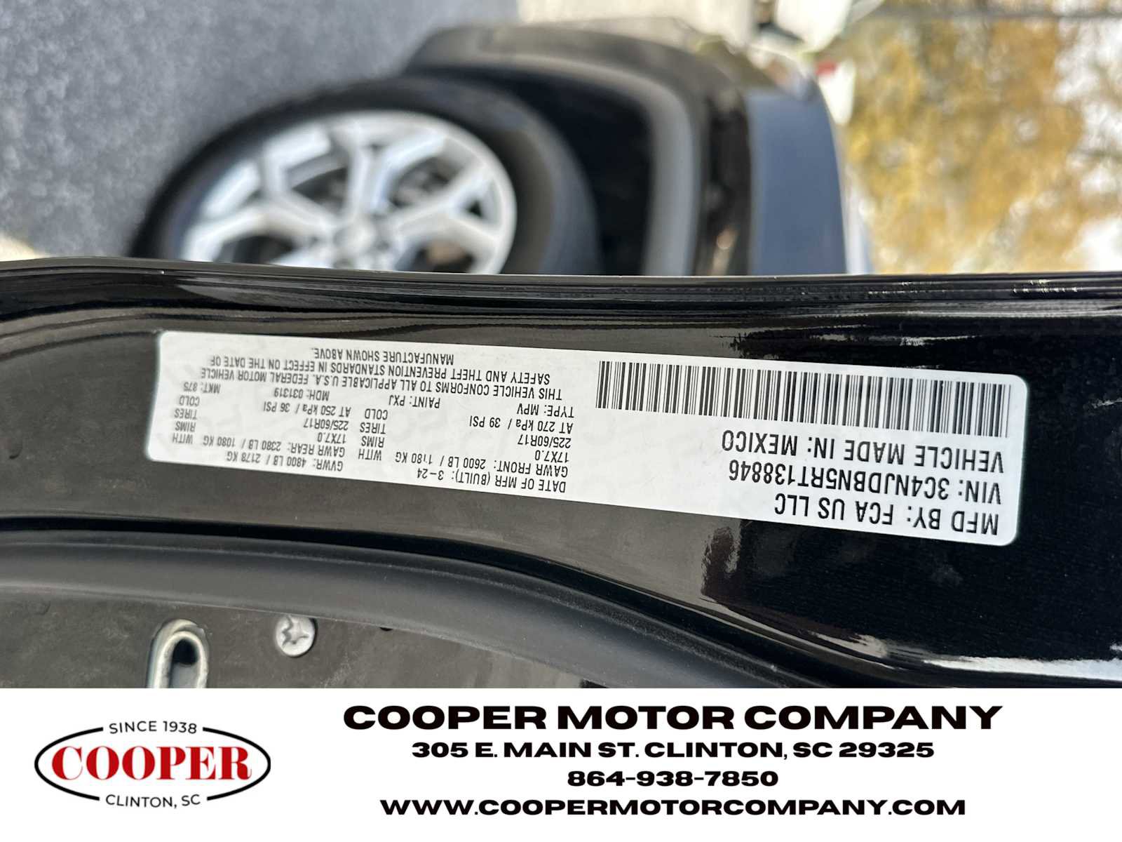 Used 2024 Jeep Compass Latitude image 29