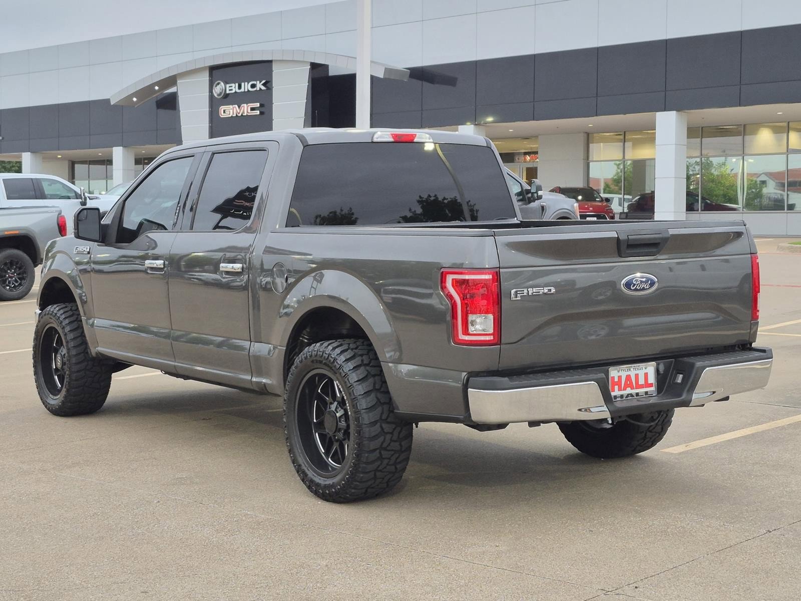 Used 2017 Ford F150 XLT RWD image 4