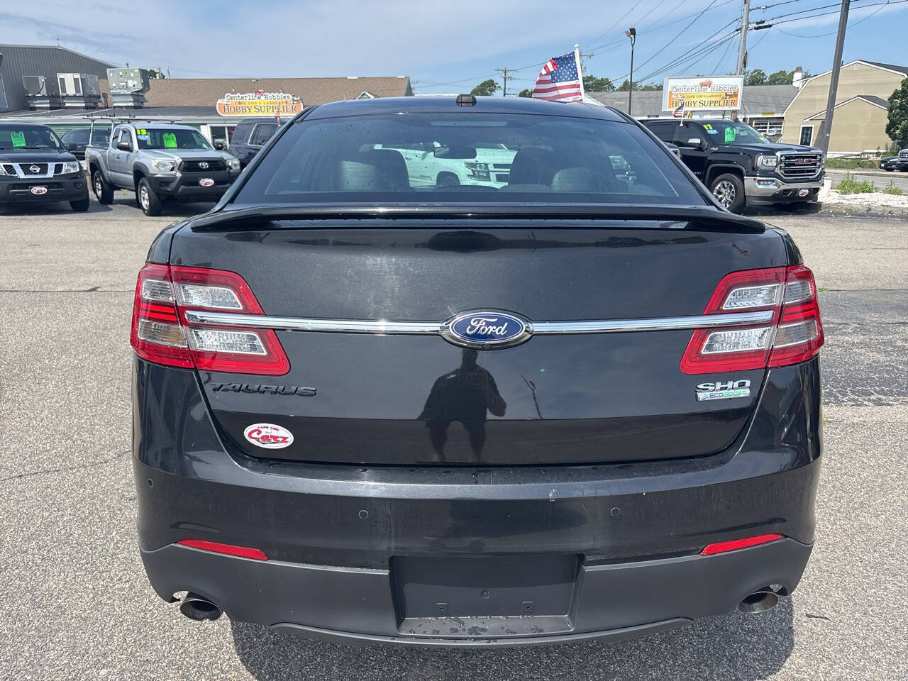 Used 2013 Ford Taurus SHO AWD/4WD image 23