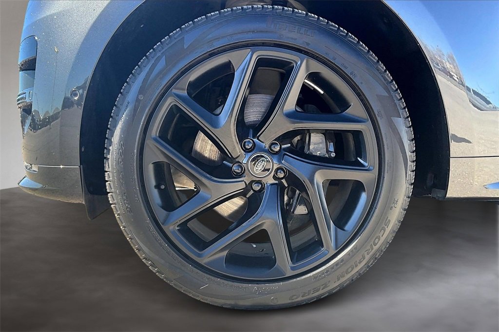 Used 2025 Land Rover Range Rover Sport Dynamic SE image 8