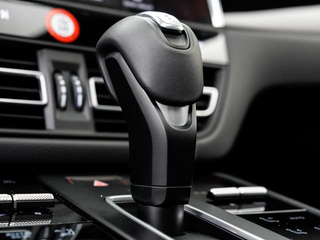 Certified 2026 Porsche Macan AWD/4WD image 20