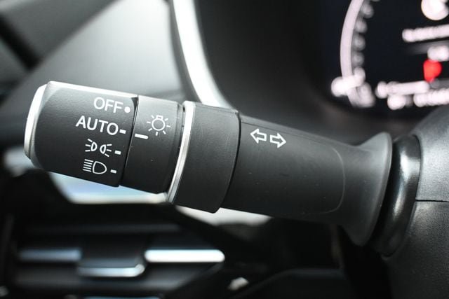 Used 2025 Acura MDX SH-AWD image 43