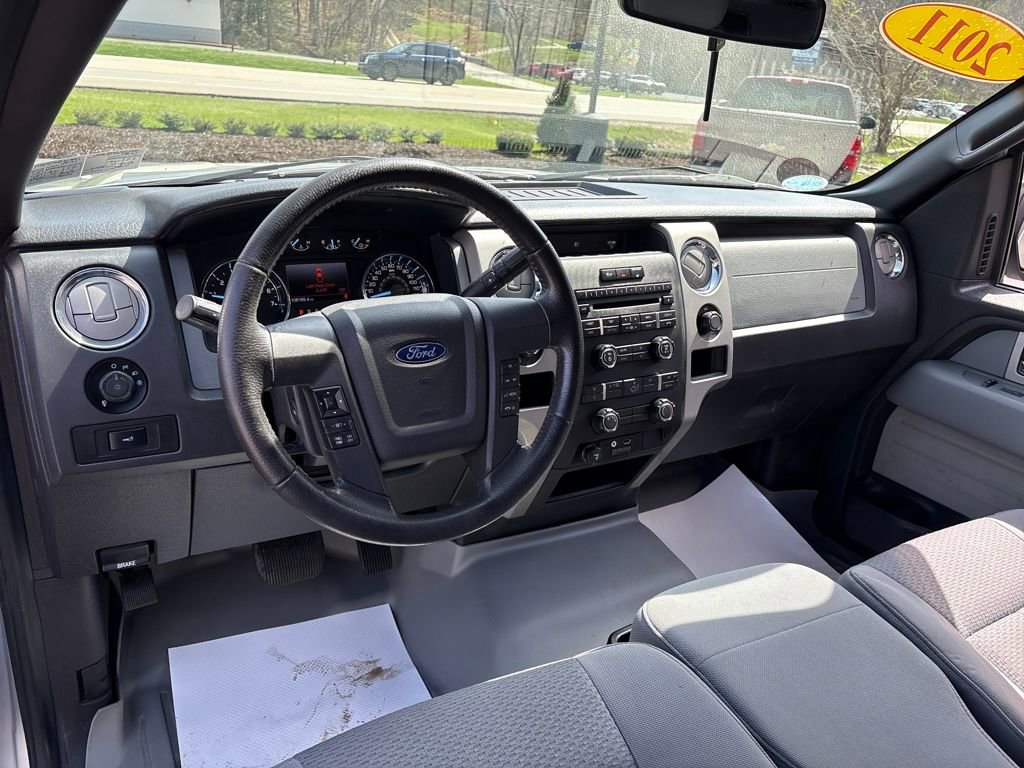 Used 2011 Ford F150 XLT w/ XLT Chrome Pkg image 13