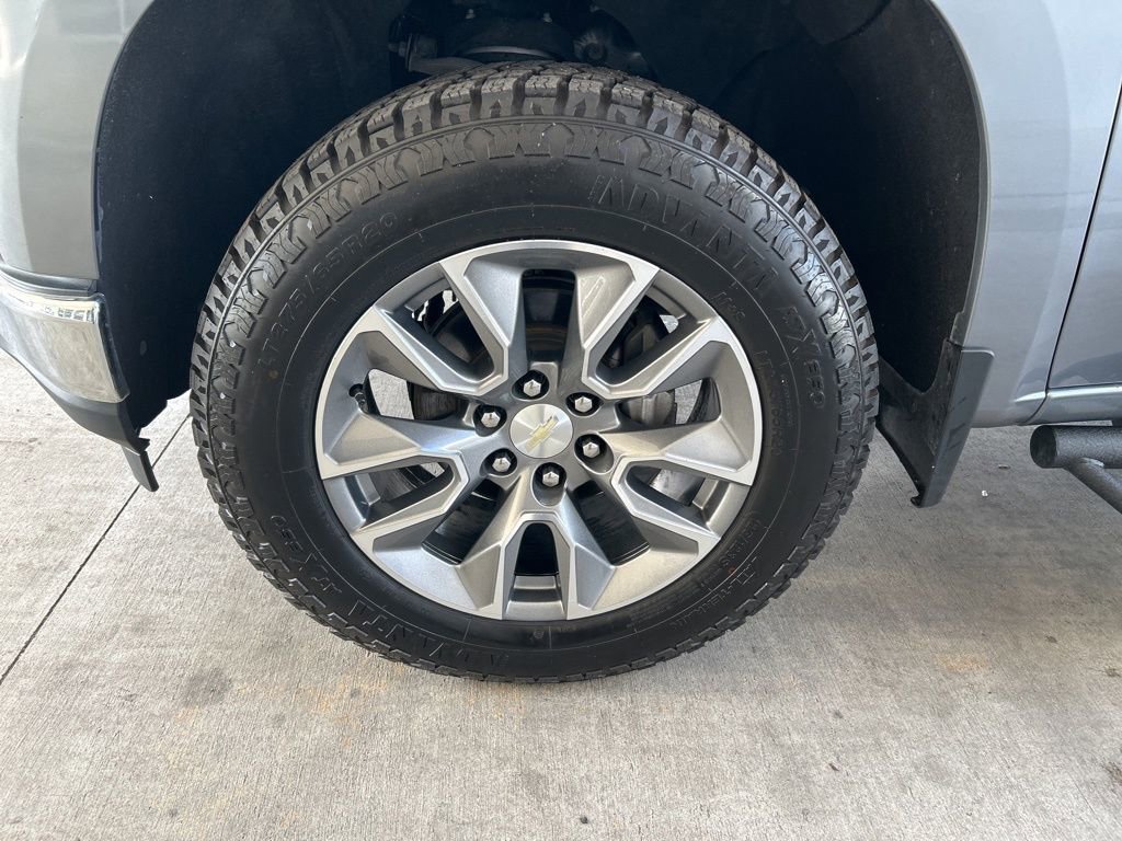 Used 2020 Chevrolet Silverado 1500 LT image 12