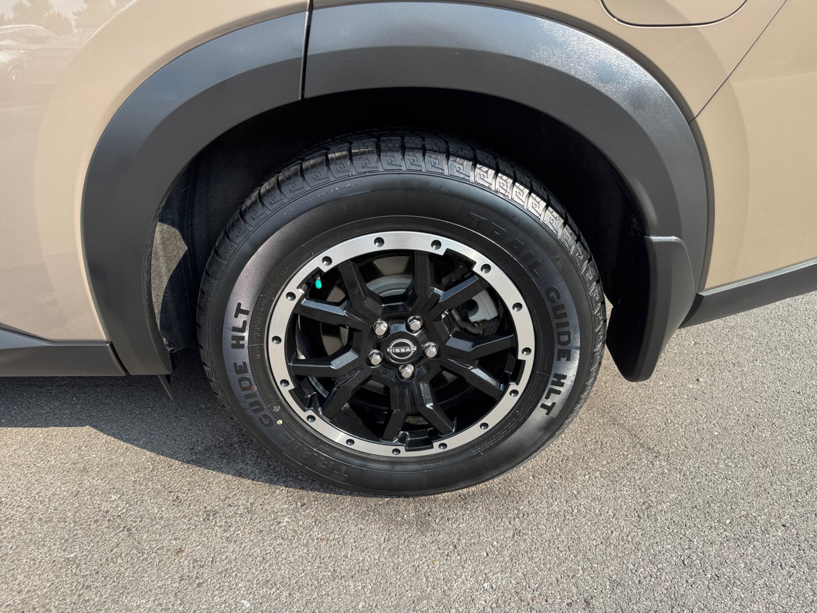 Used 2023 Nissan Pathfinder Rock Creek AWD/4WD image 16