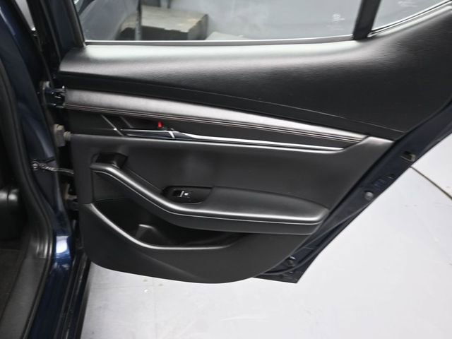 Used 2019 MAZDA MAZDA3 AWD Hatchback w/ Preferred Pkg image 17