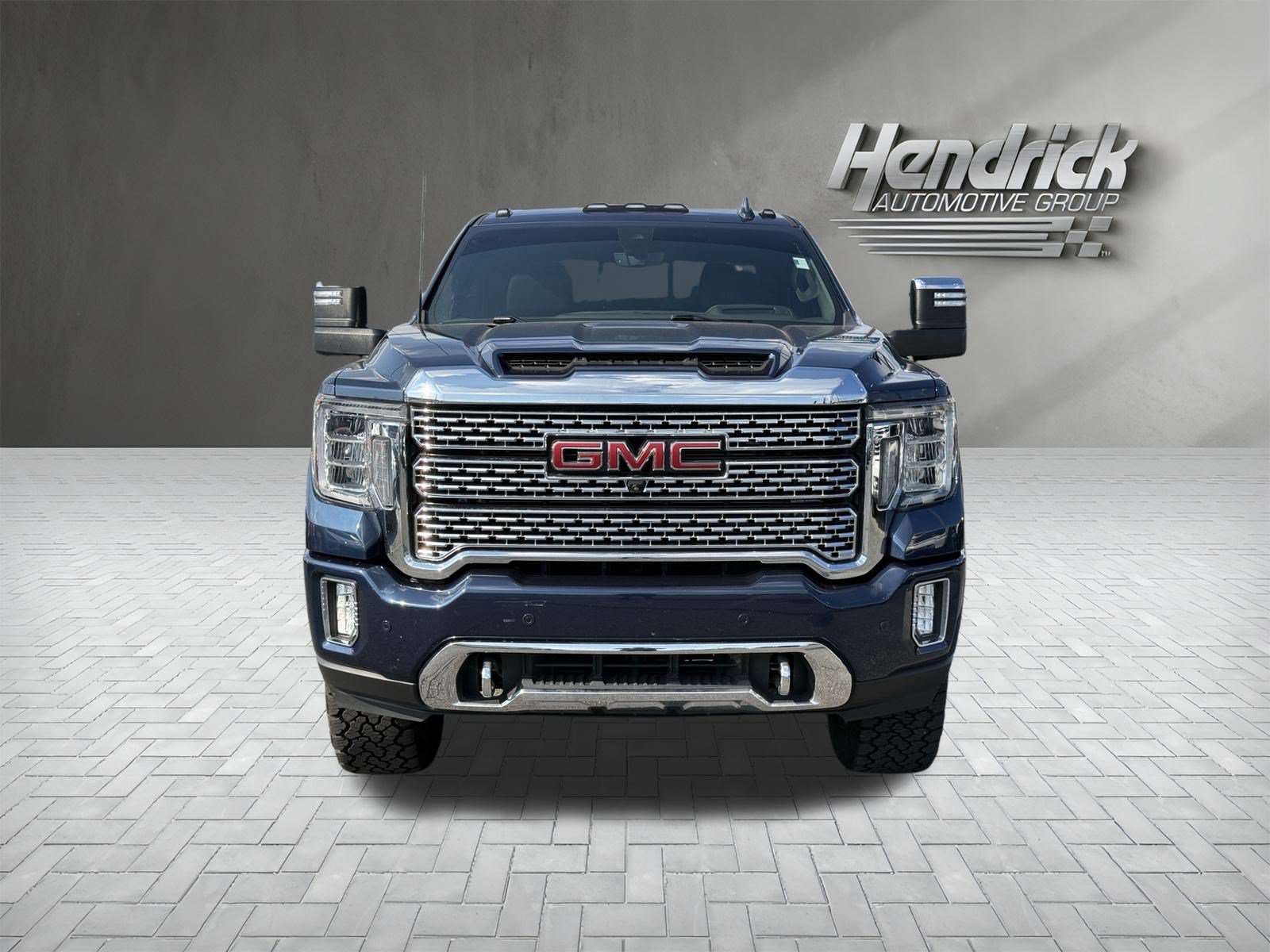 Used 2023 GMC Sierra 2500 Denali w/ Denali Ultimate Package AWD/4WD image 3