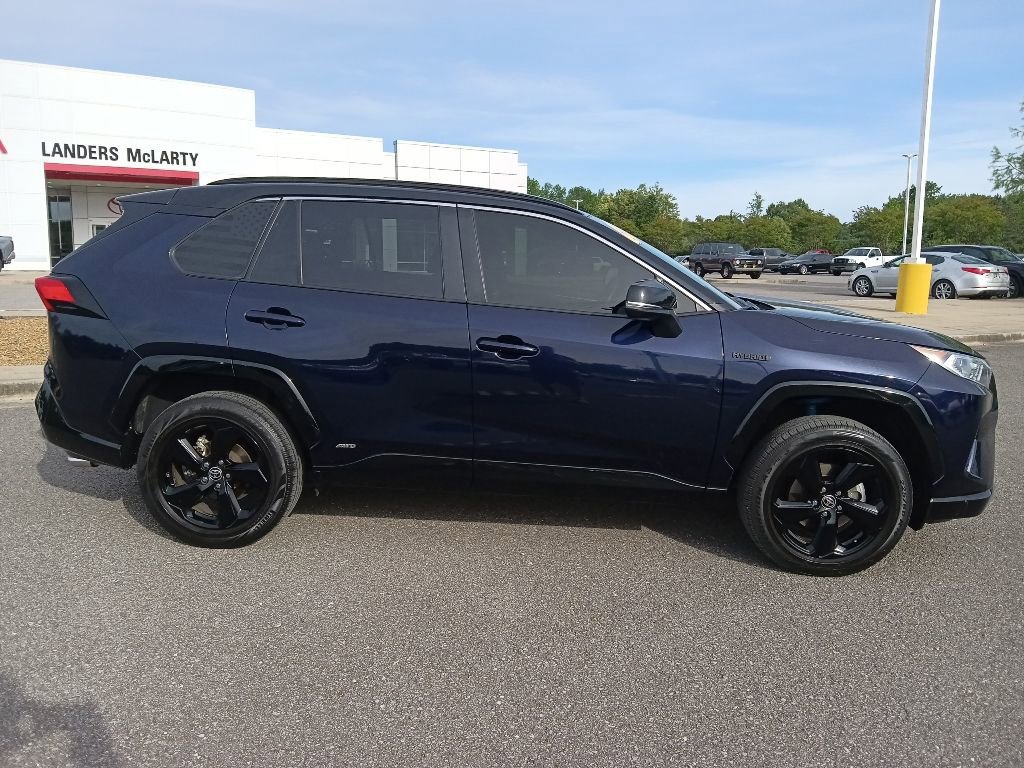 Used 2021 Toyota RAV4 XSE w/ XSE Grade Weather Package AWD/4WD image 2