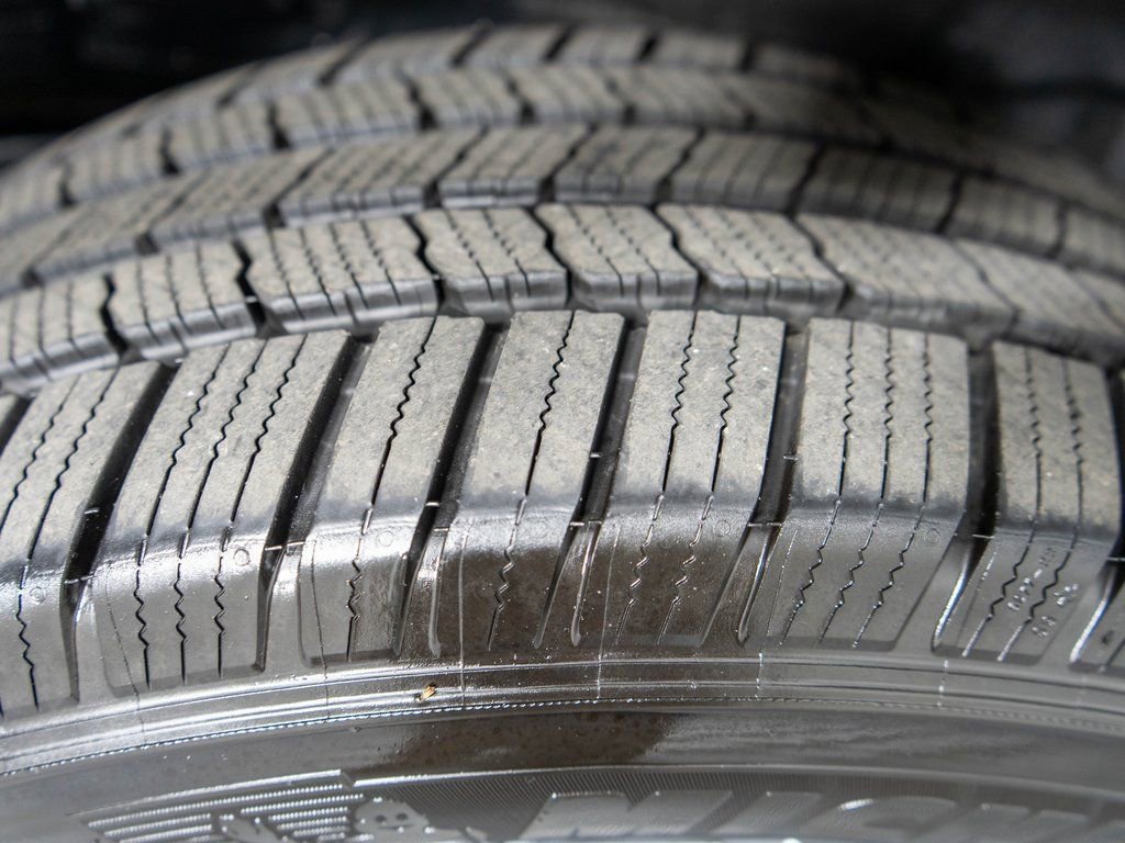 Used 2016 Lexus LX 570 4WD w/ Luxury Package image 36