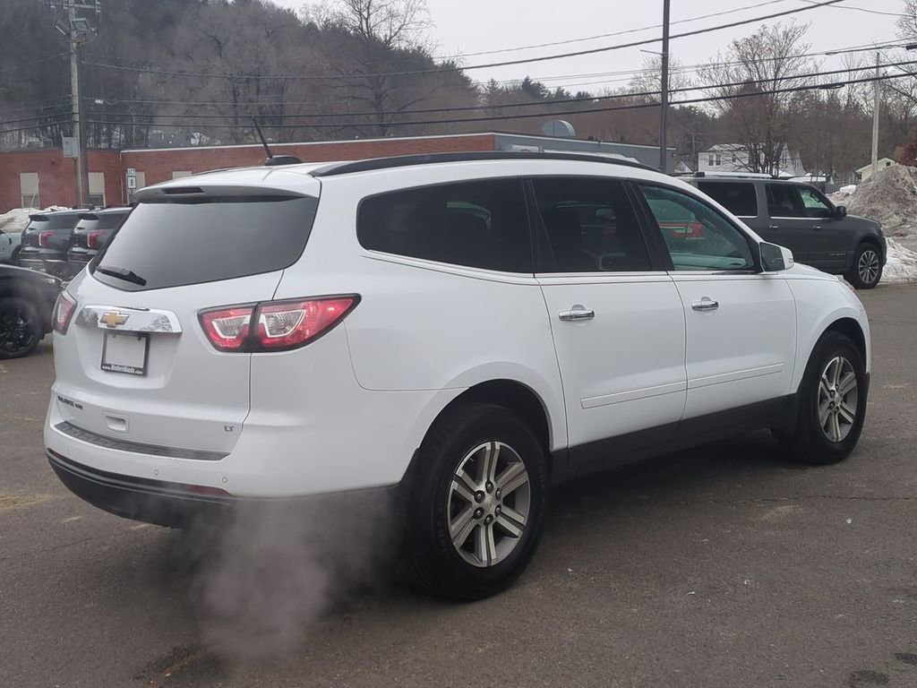 Used 2017 Chevrolet Traverse LT image 4