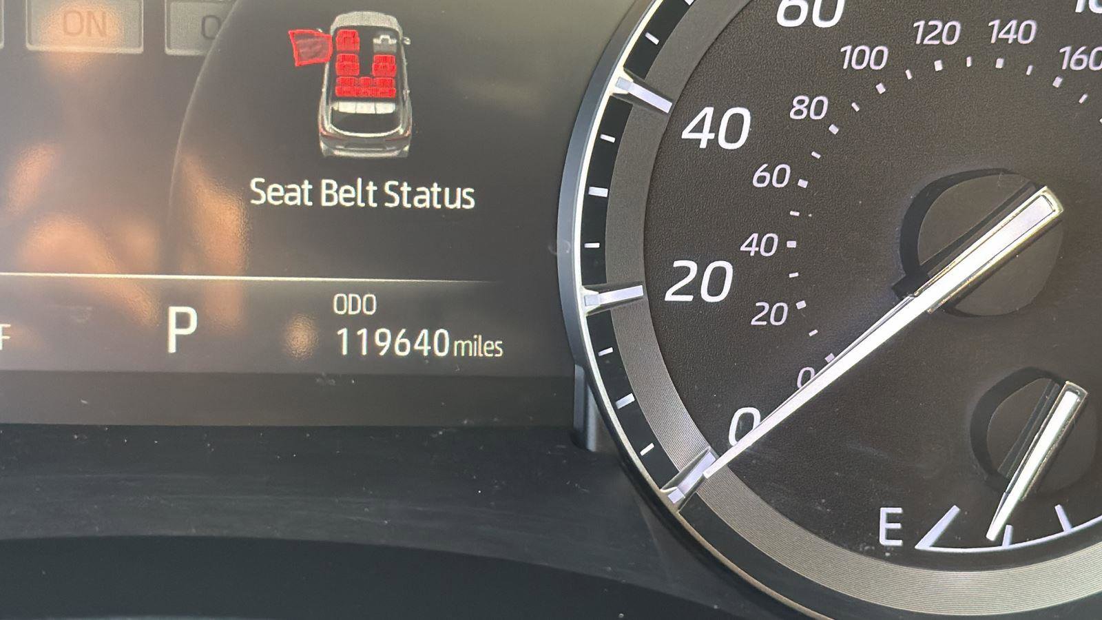 Used 2020 Toyota Highlander XLE image 29