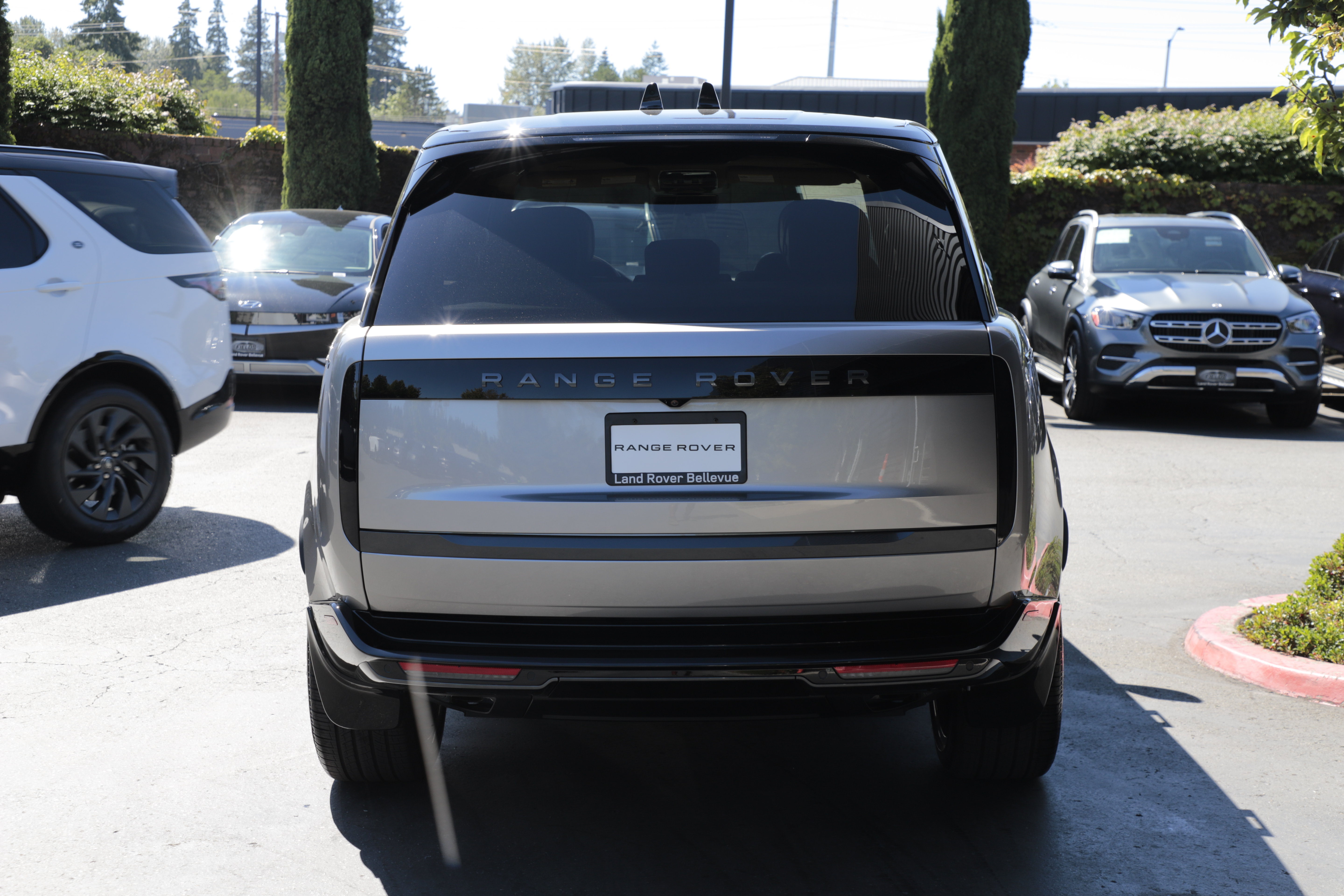 New 2026 Land Rover Range Rover SE AWD/4WD image 5