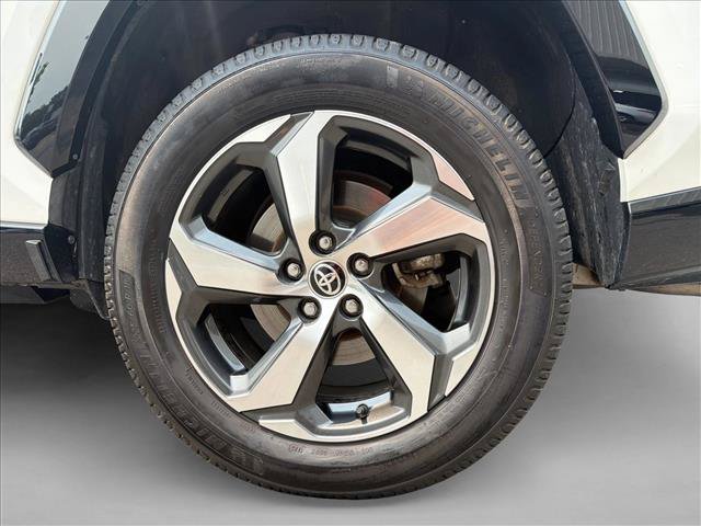Used 2021 Toyota RAV4 SE w/ Weather & Moonroof Package AWD/4WD image 12