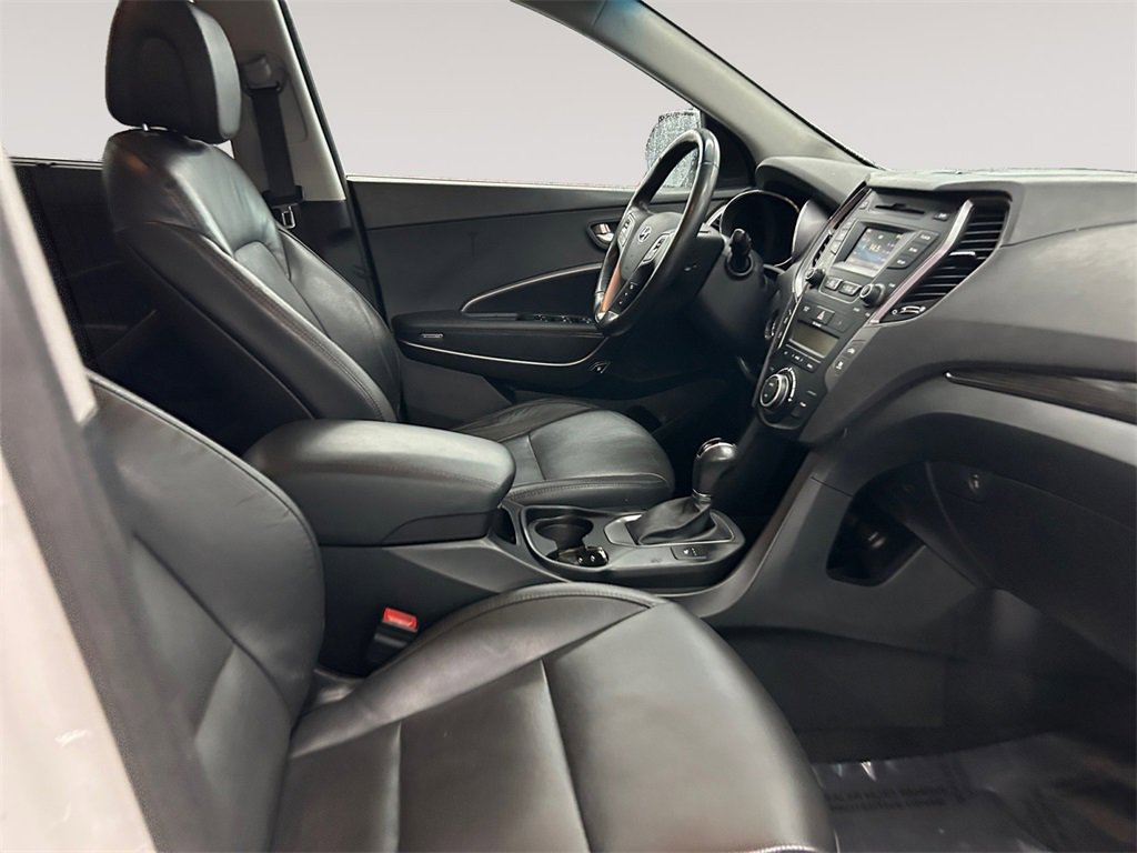 Used 2016 Hyundai Santa Fe SE w/ Option Group 02 image 15