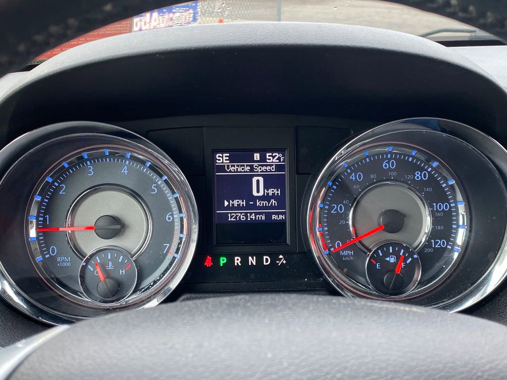 Used 2012 Chrysler Town & Country Touring-L w/ Driver Convenience Group FWD image 25