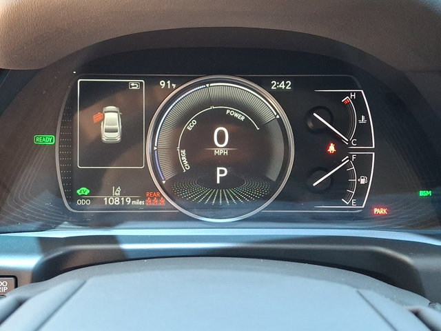 Used 2025 Lexus ES 300h w/ Luxury Package FWD image 19