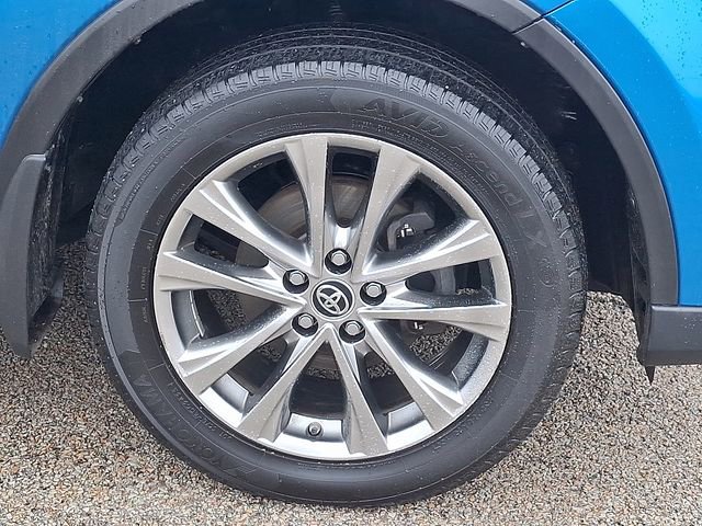 Used 2018 Toyota RAV4 Limited image 8