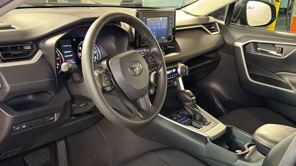 Used 2021 Toyota RAV4 XLE w/ Convenience Package image 23