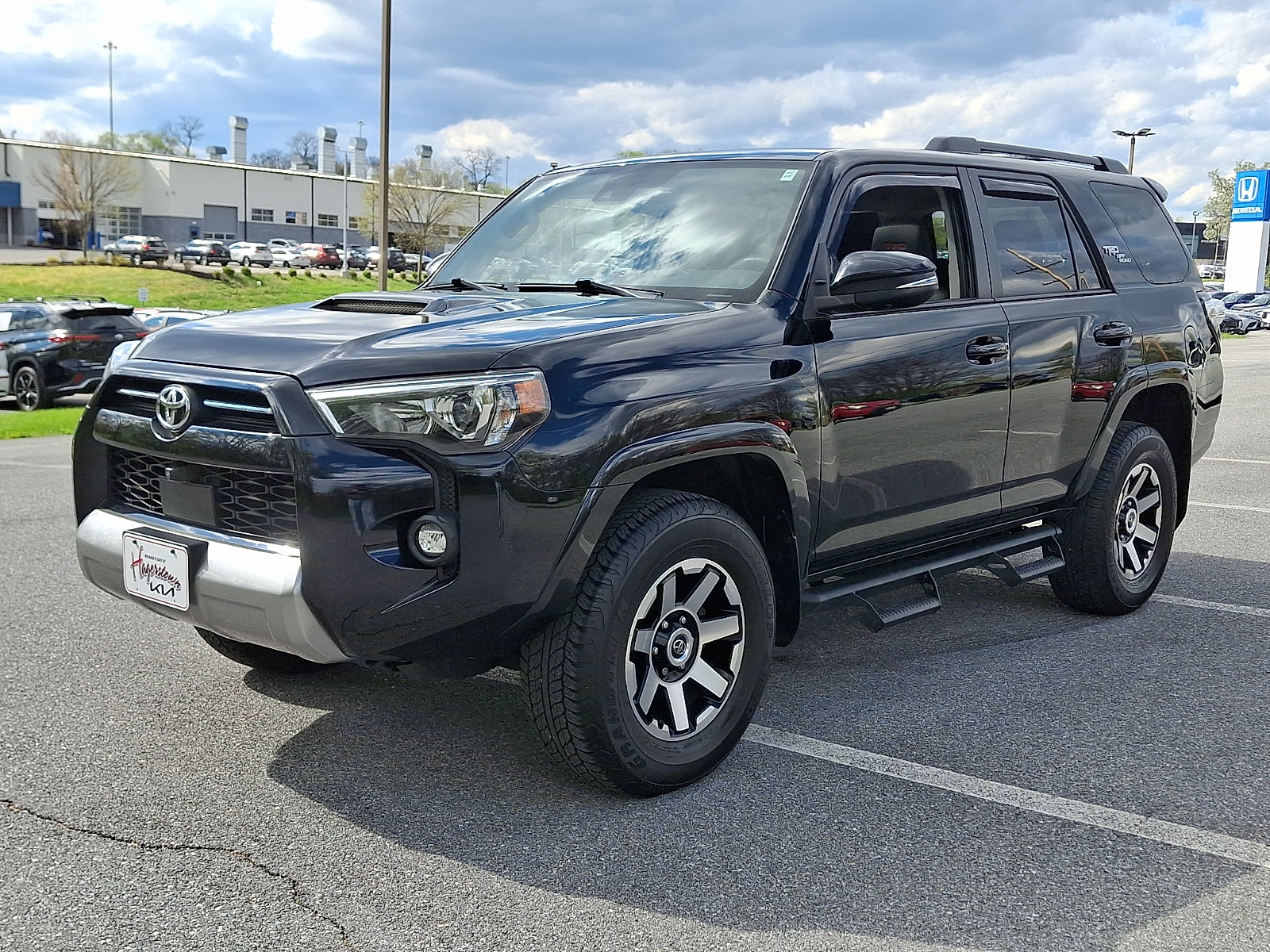 Used 2023 Toyota 4Runner TRD Off-Road Premium w/ Off Road Premium Plus Package image 3