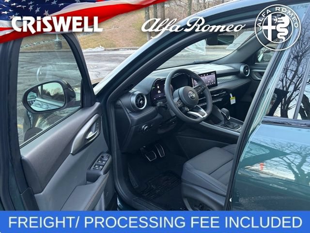 New 2026 Alfa Romeo Tonale w/ Black Premium Package AWD/4WD image 17