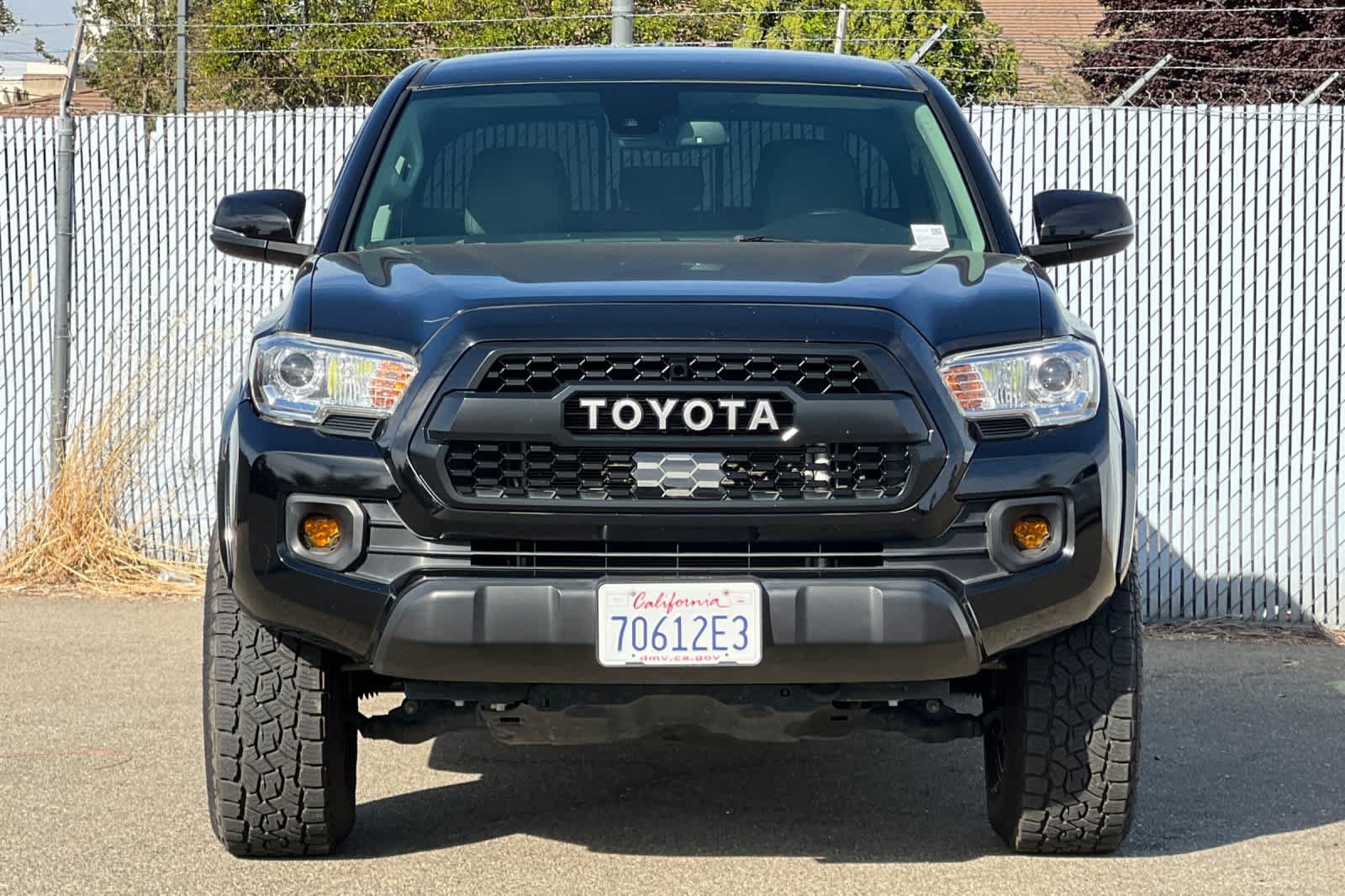 Used 2021 Toyota Tacoma SR5 w/ Technology Package AWD/4WD image 8