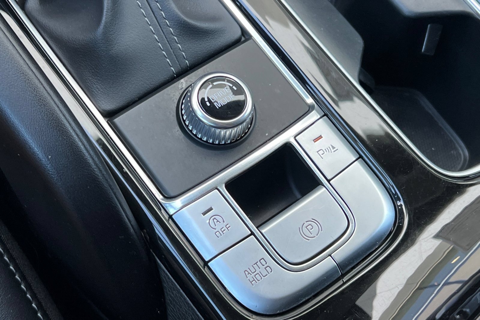 Used 2024 Kia Telluride S FWD image 29