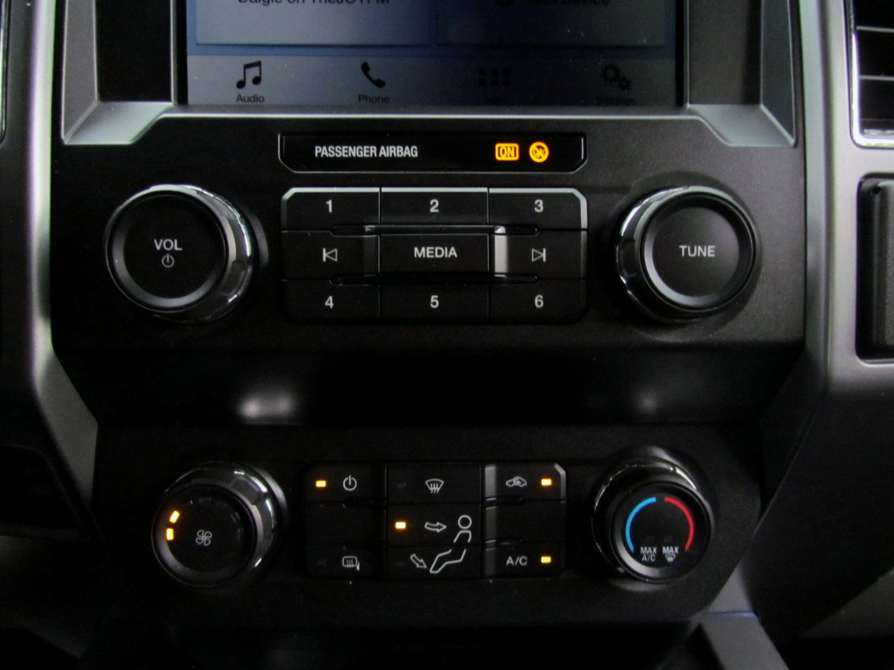 Used 2019 Ford F250 XLT w/ XLT Value Package image 31