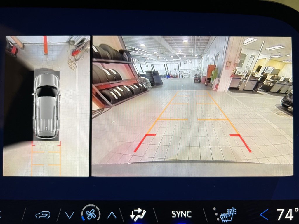 New 2026 Chevrolet Traverse LT w/ Driver Confidence Package image 17