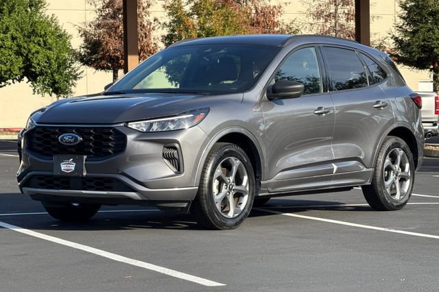 Used 2023 Ford Escape ST-Line image 10