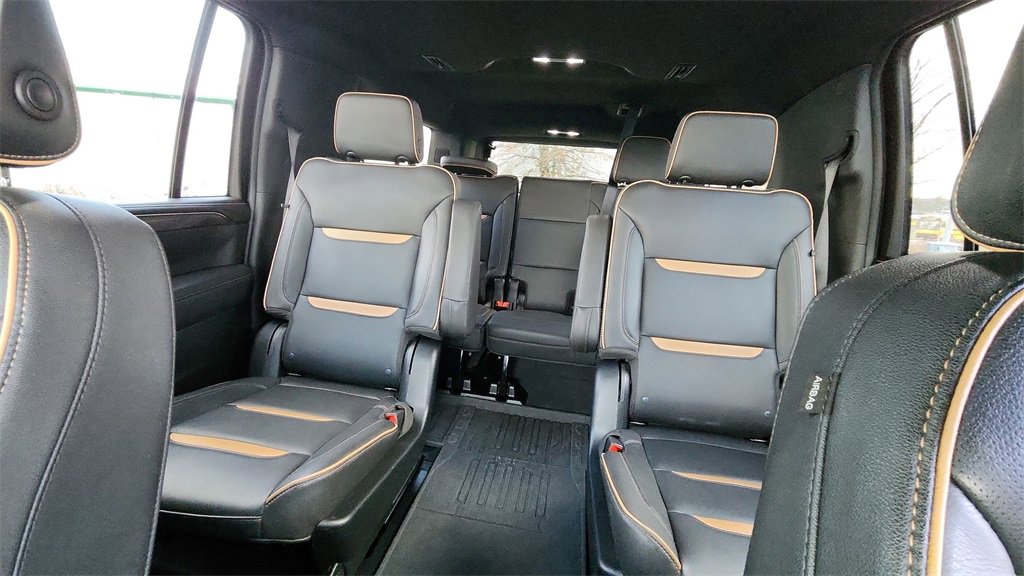 Used 2023 GMC Yukon XL AT4 image 12