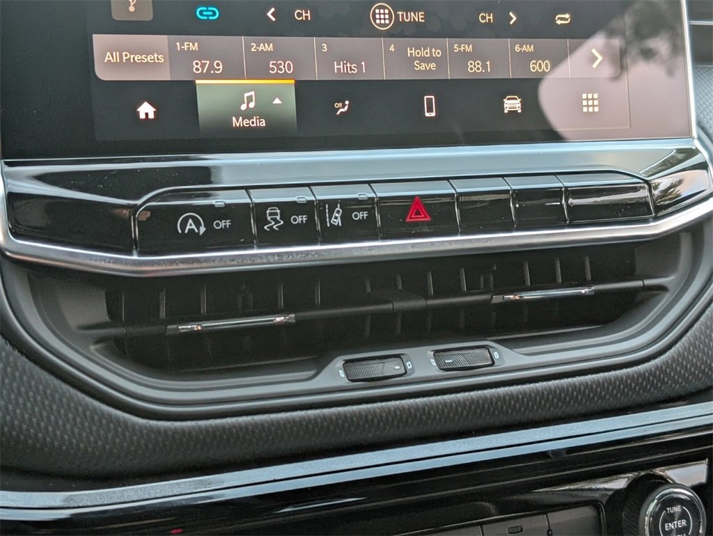 New 2026 Jeep Compass Latitude image 19