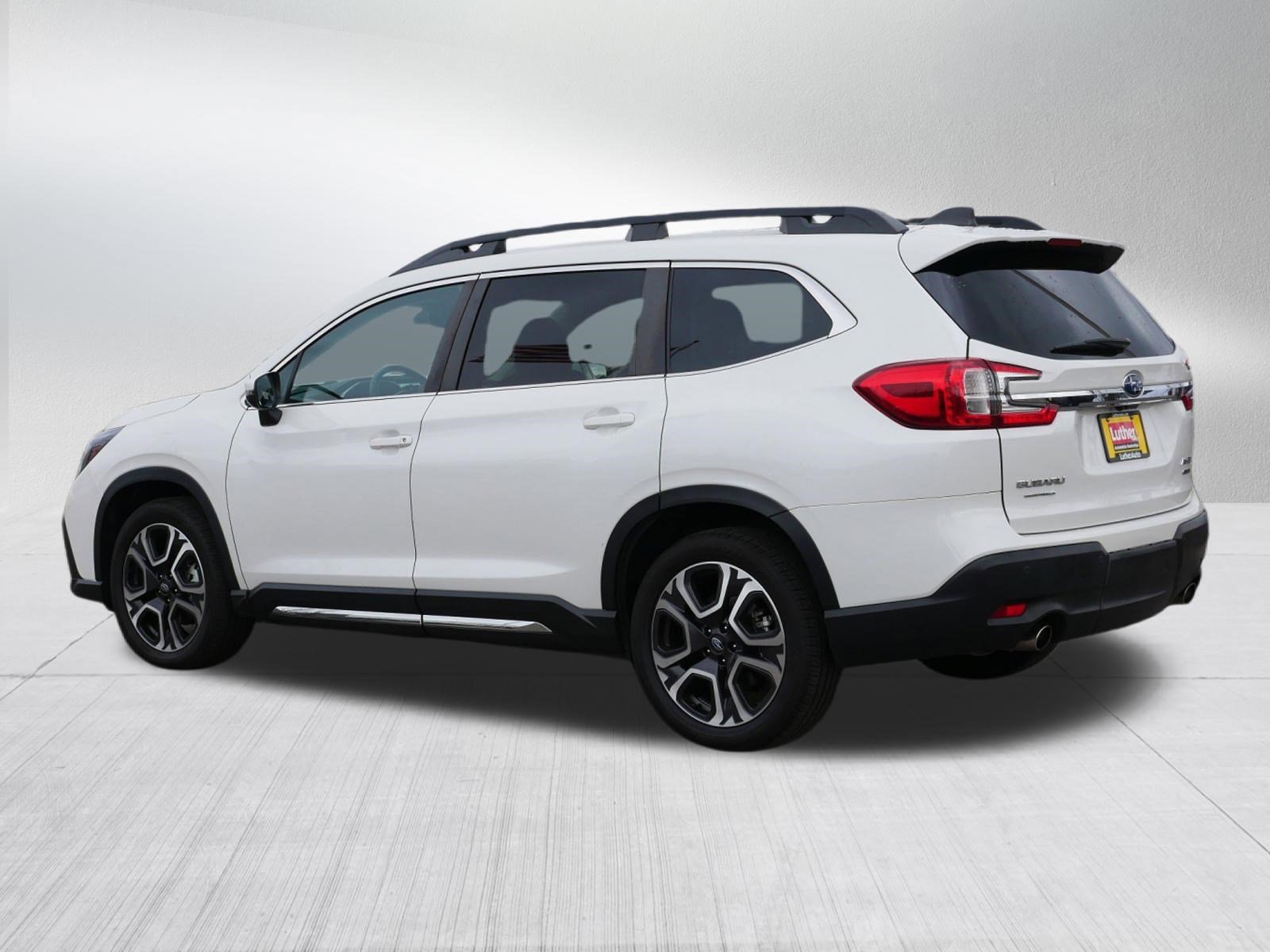 Used 2023 Subaru Ascent Limited image 5