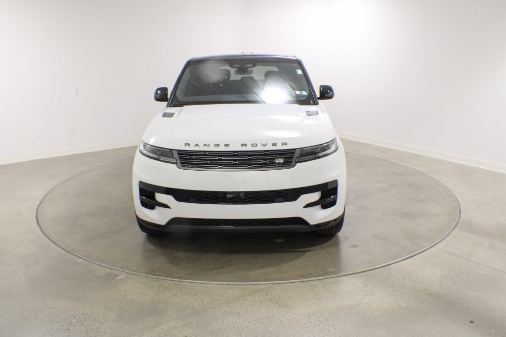 Certified 2025 Land Rover Range Rover Sport SE AWD/4WD image 9