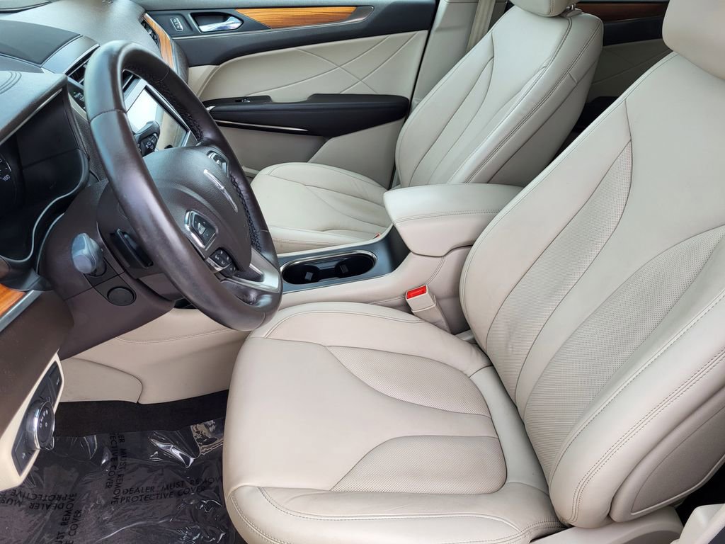 Used 2019 Lincoln MKC Select w/ Select Plus Package image 4